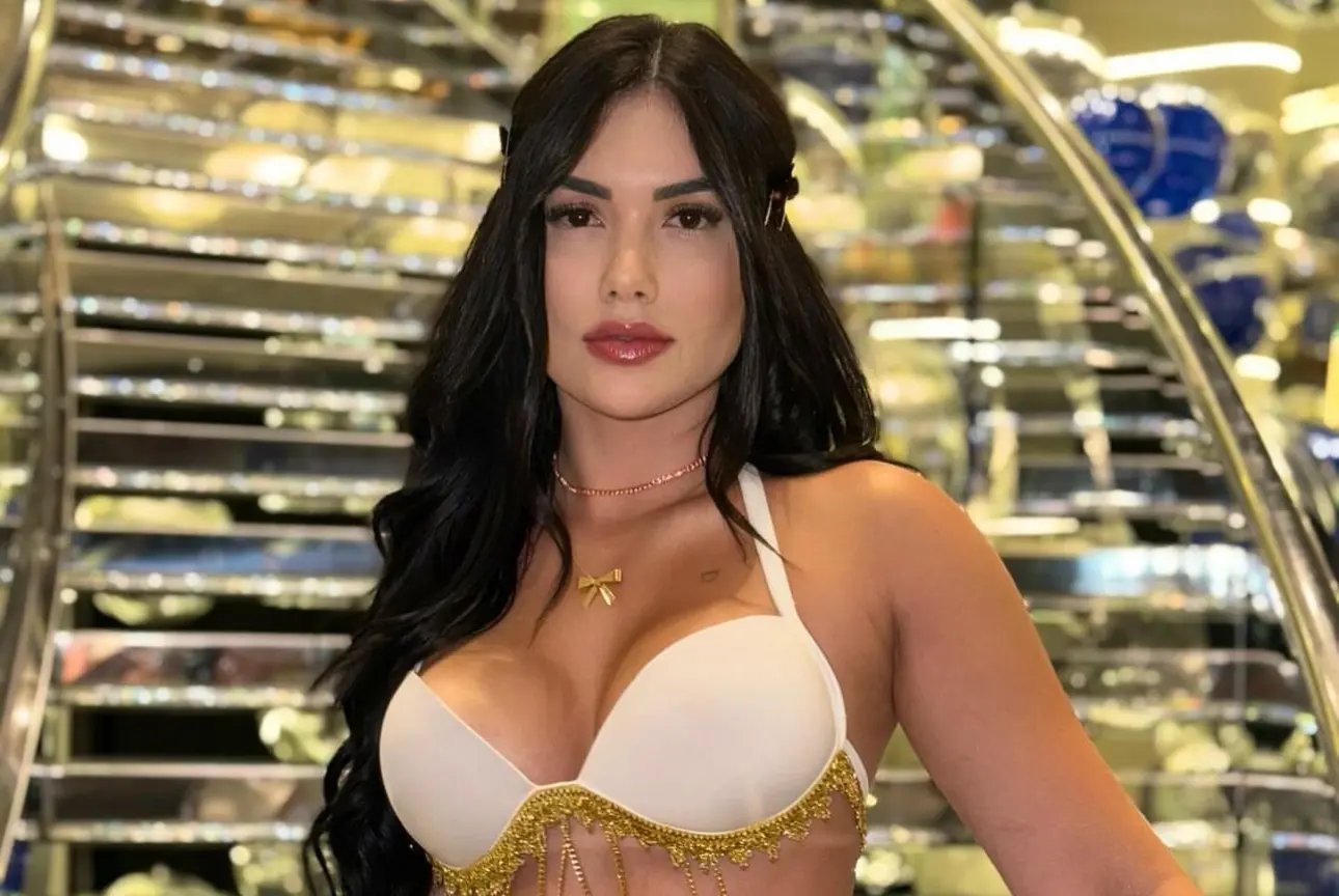 Rogeria Rocha surpreende ao usar vestido sem calcinha em festa de Neymar; VÍDEO e FOTOS