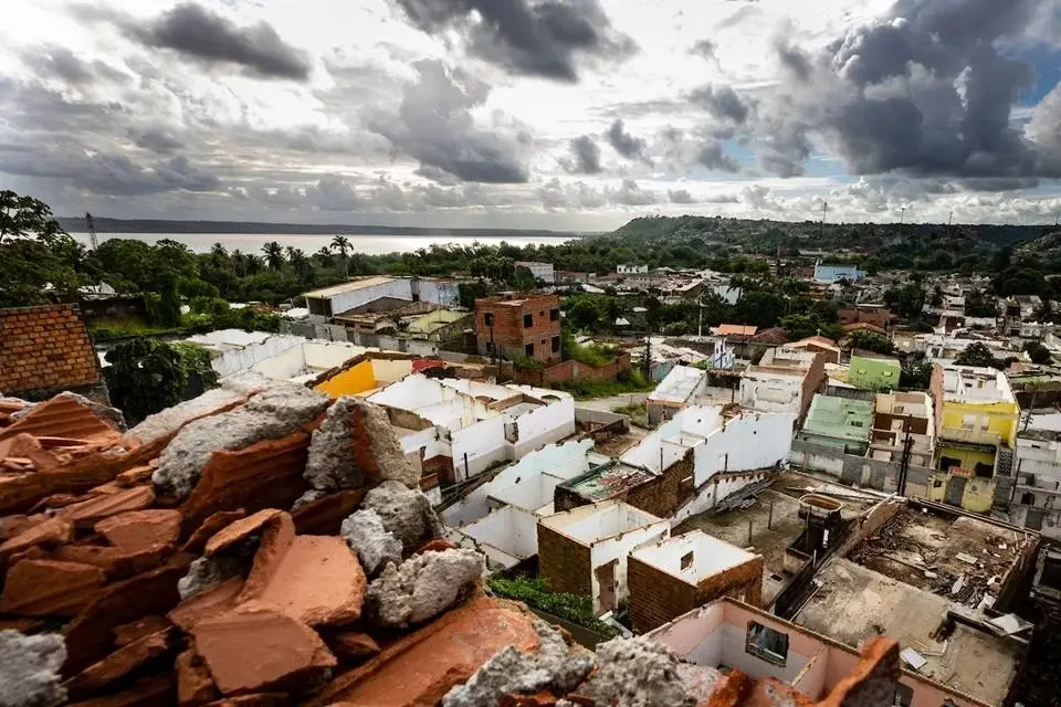 Drama do colapso do solo em Maceió se agrava; entenda as razões