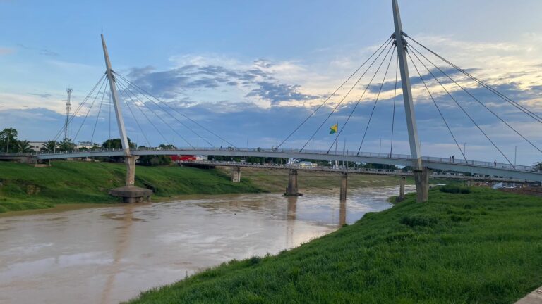 Com subida rápida do Rio Acre, Defesa Civil emite alerta de atenção: ‘Redobraremos a vigilância’