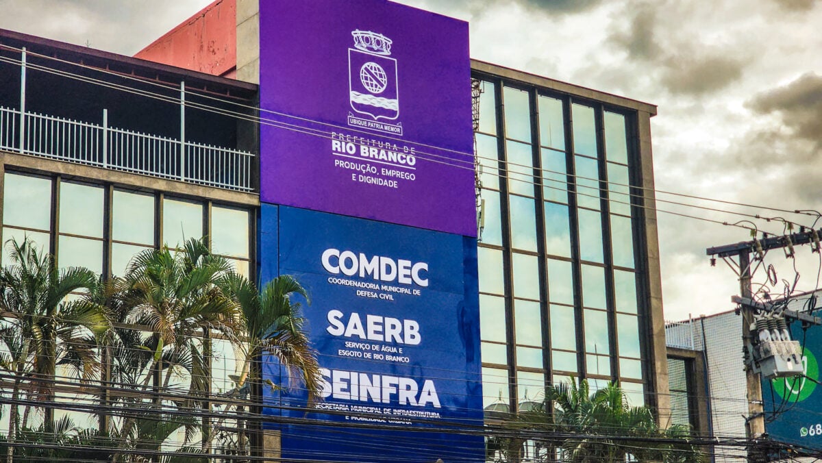 A Seinfra divulgou um processo seletivo para diversas áreas