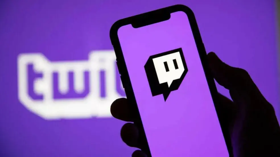 Twitch volta atrás e proíbe nudez após repercussão negativa
