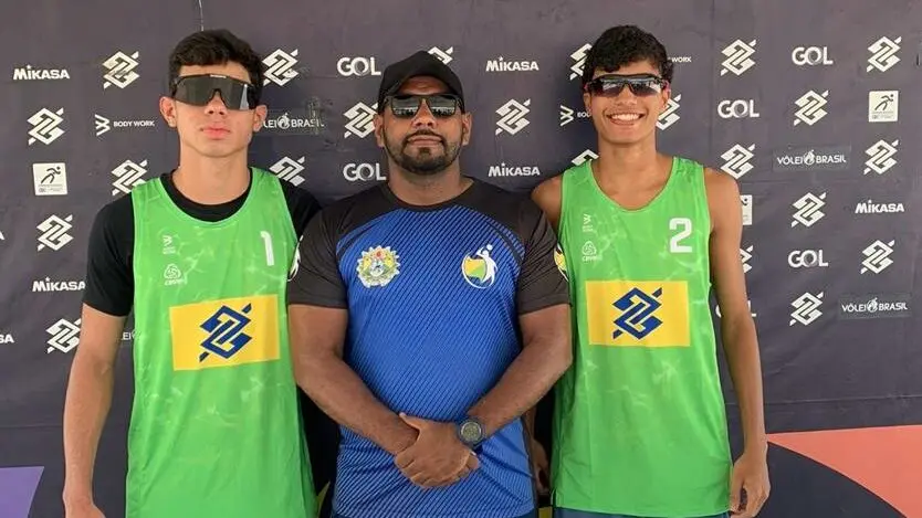 Adrian e Natanael avançam para fase das oitavas do Brasileiro Sub-19 de Vôlei de Praia