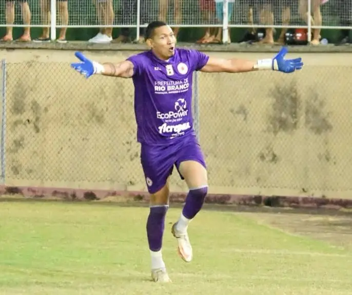 Diretoria do Rio Branco fecha a contratação de Evandro Gigante