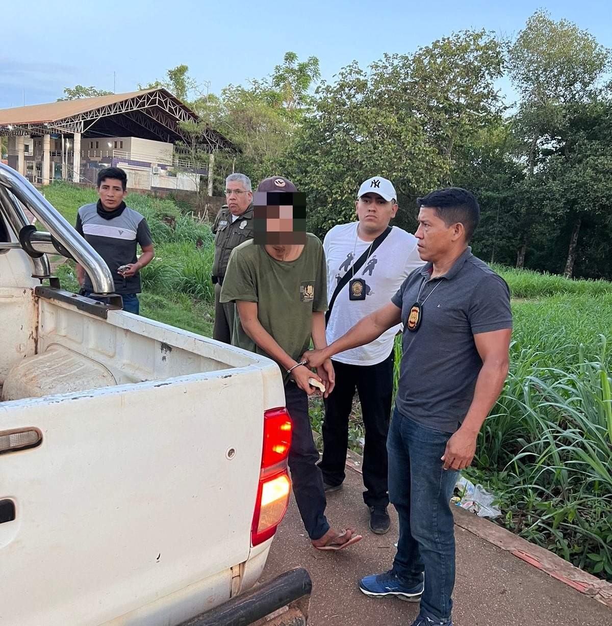 Acreano suspeito de furtos é detido na Bolívia e entregue às forças policiais em Brasiléia