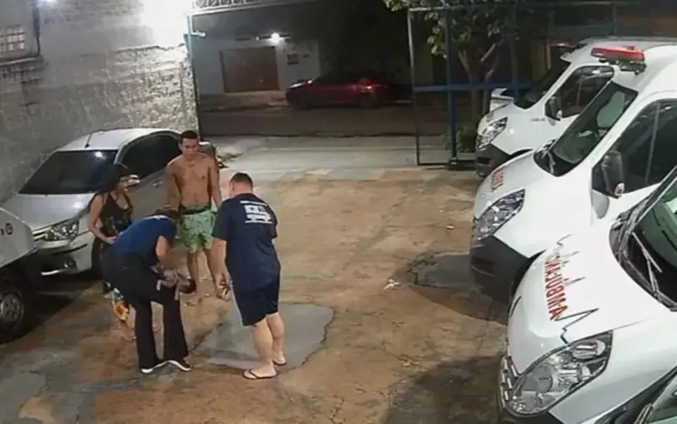 Em menos de um minuto, enfermeira salva bebê que havia se engasgado; vídeo