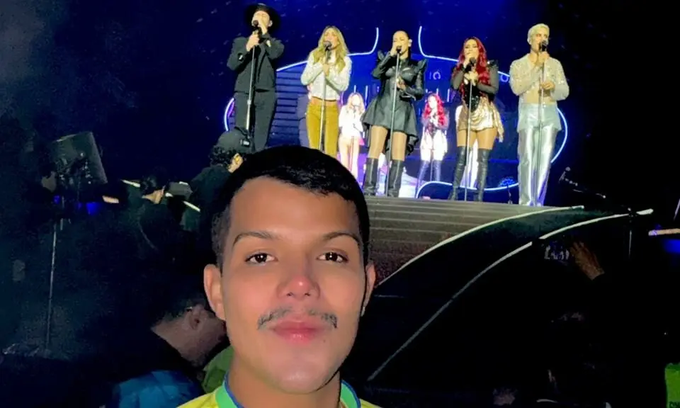 Após assistir 5 shows do RBD no Brasil, acreano viaja para o México para últimas apresentações da banda