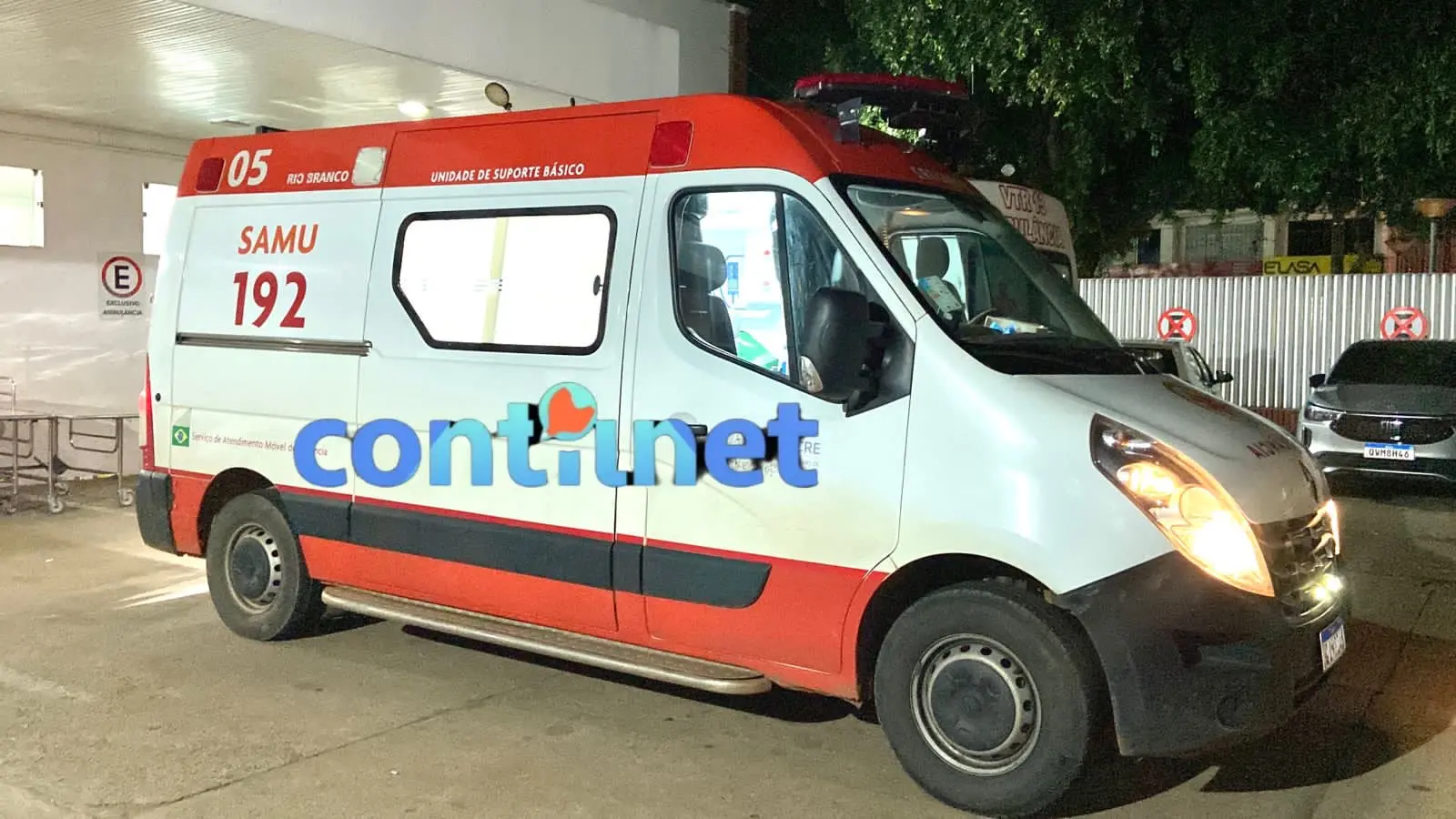 Homem escapa da morte após receber quatro tiros na frente de casa, em Rio Branco