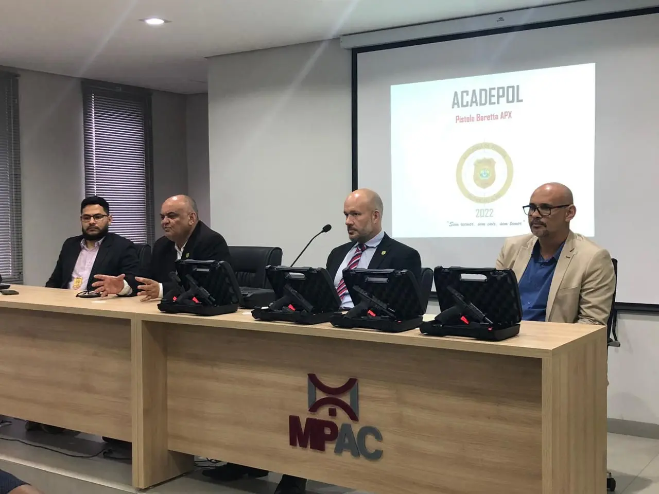 Governo do Acre moderniza armamentos da Polícia Civil