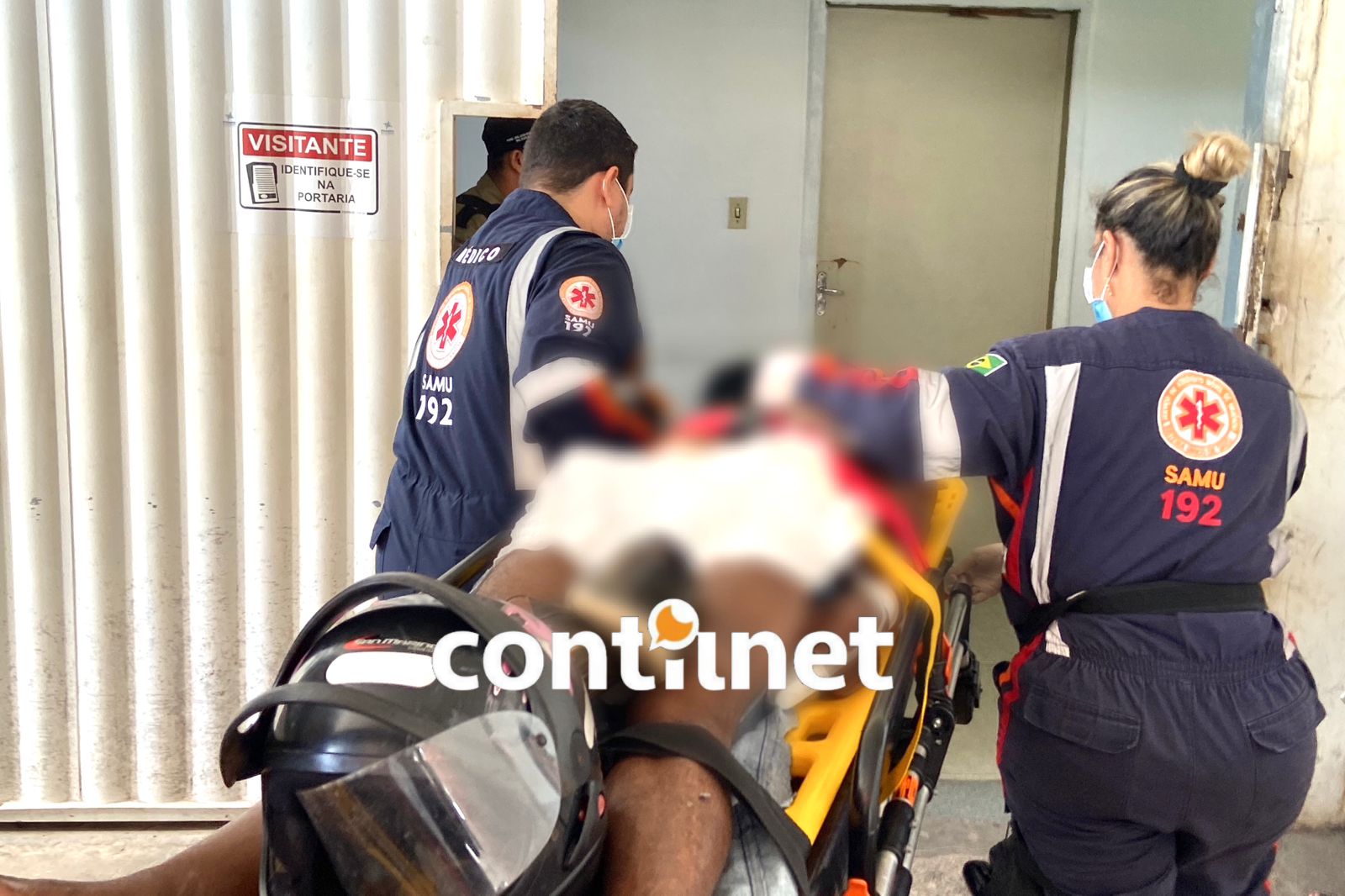 Motociclista passa mal enquanto dirigia na BR-364, cai e vai parar no PS com traumatismo craniano