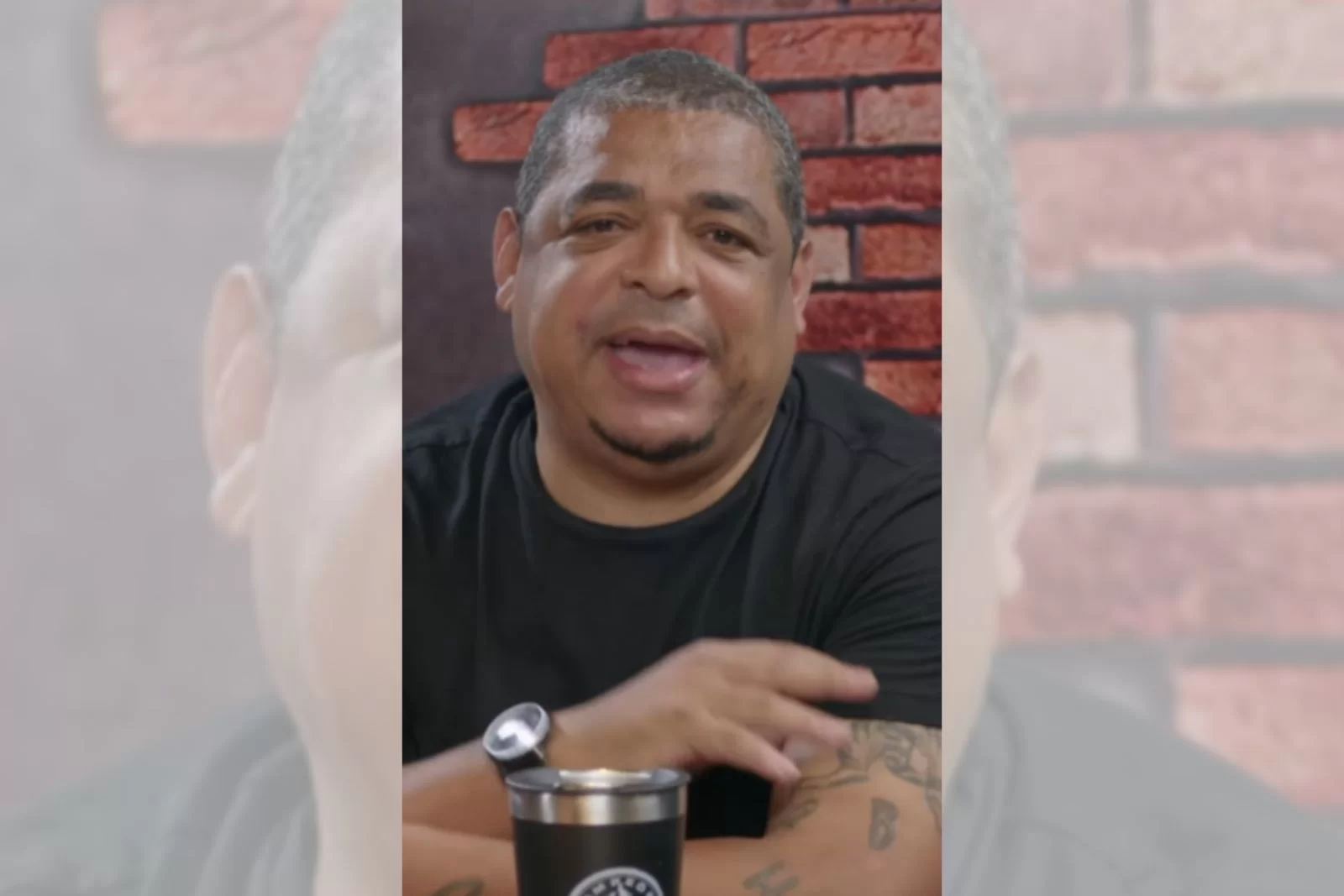 Em podcast, Vampeta debocha do sequestro de Marcelinho Carioca