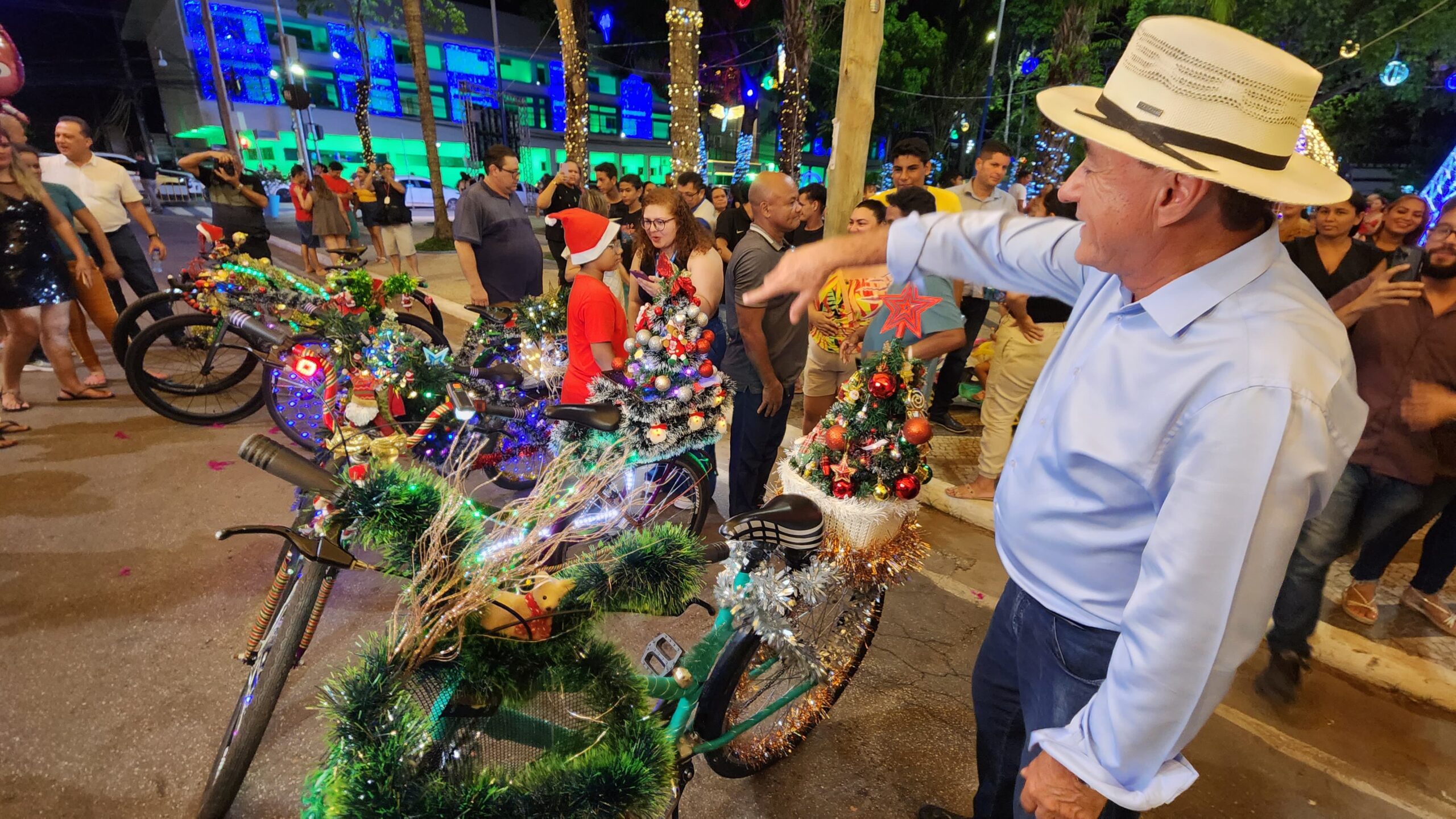 Bocalom diz que concurso de ornamentação deve movimentar R$ 2 milhões no comércio local