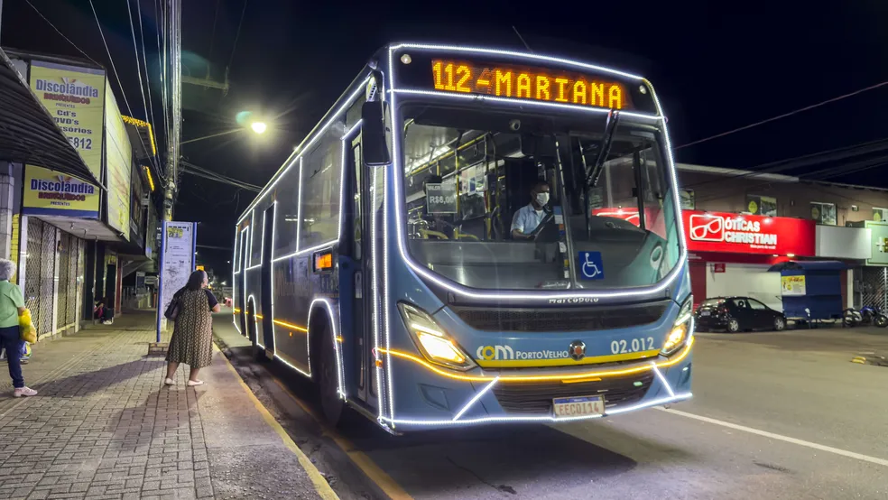 ‘Ônibus do Papai Noel’: conheça as rotas do transporte coletivos com decoração natalina