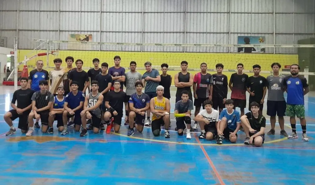 Alfredo Teles faz mais avaliações e quer elenco forte para o Brasileiro de Voleibol