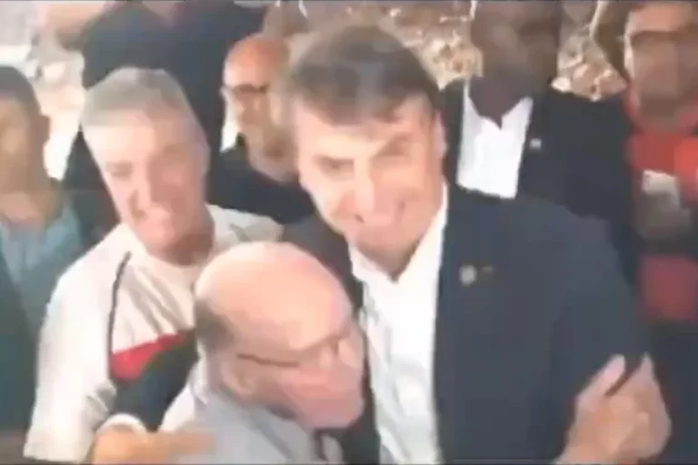 Bolsonaro posta vídeo com Zagallo: “Que Deus o acolha em seus braços”