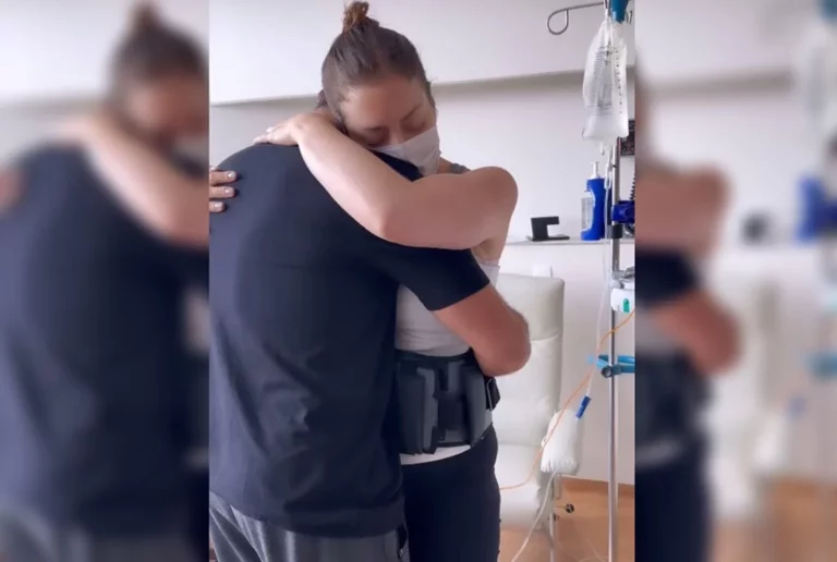 Com leucemia, Fabiana Justus dança abraçada com marido em hospital