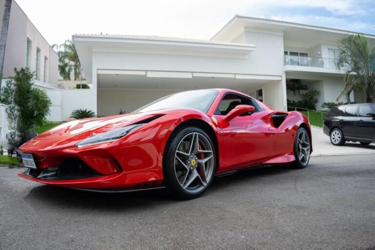 Família vende Ferrari de R$ 3,5 milhões para pagar dívida com governo