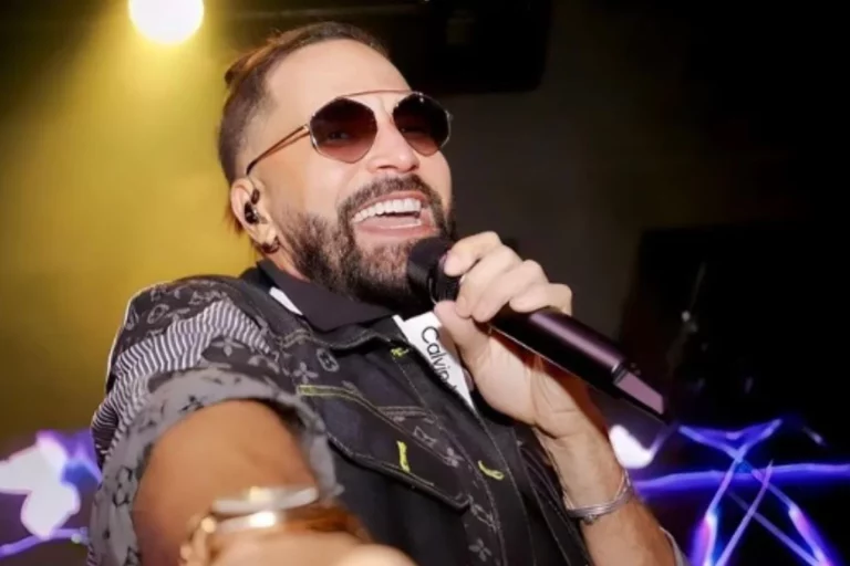 Aguardando leilão de mansão, dívida de Latino não para de crescer