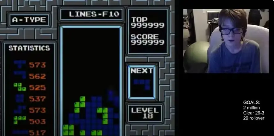 Adolescente americano se torna a primeira pessoa a vencer o game Tetris; vídeo