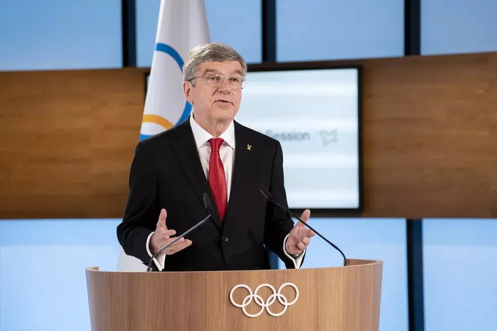 Presidente do COI planeja 1ª olimpíada de esports para 2025