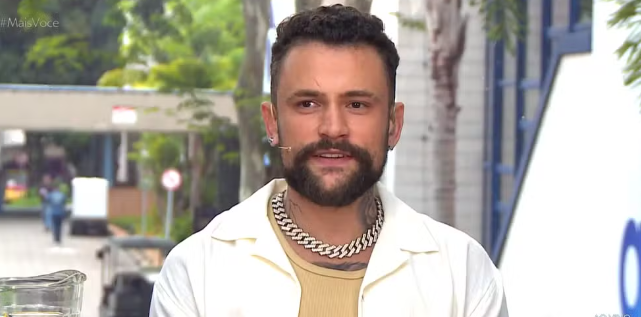Vinicius, eliminado do BBB 24, explica deboche a brothers na Xepa: ‘Nesses fiapos a gente sabia quem estava do nosso lado’