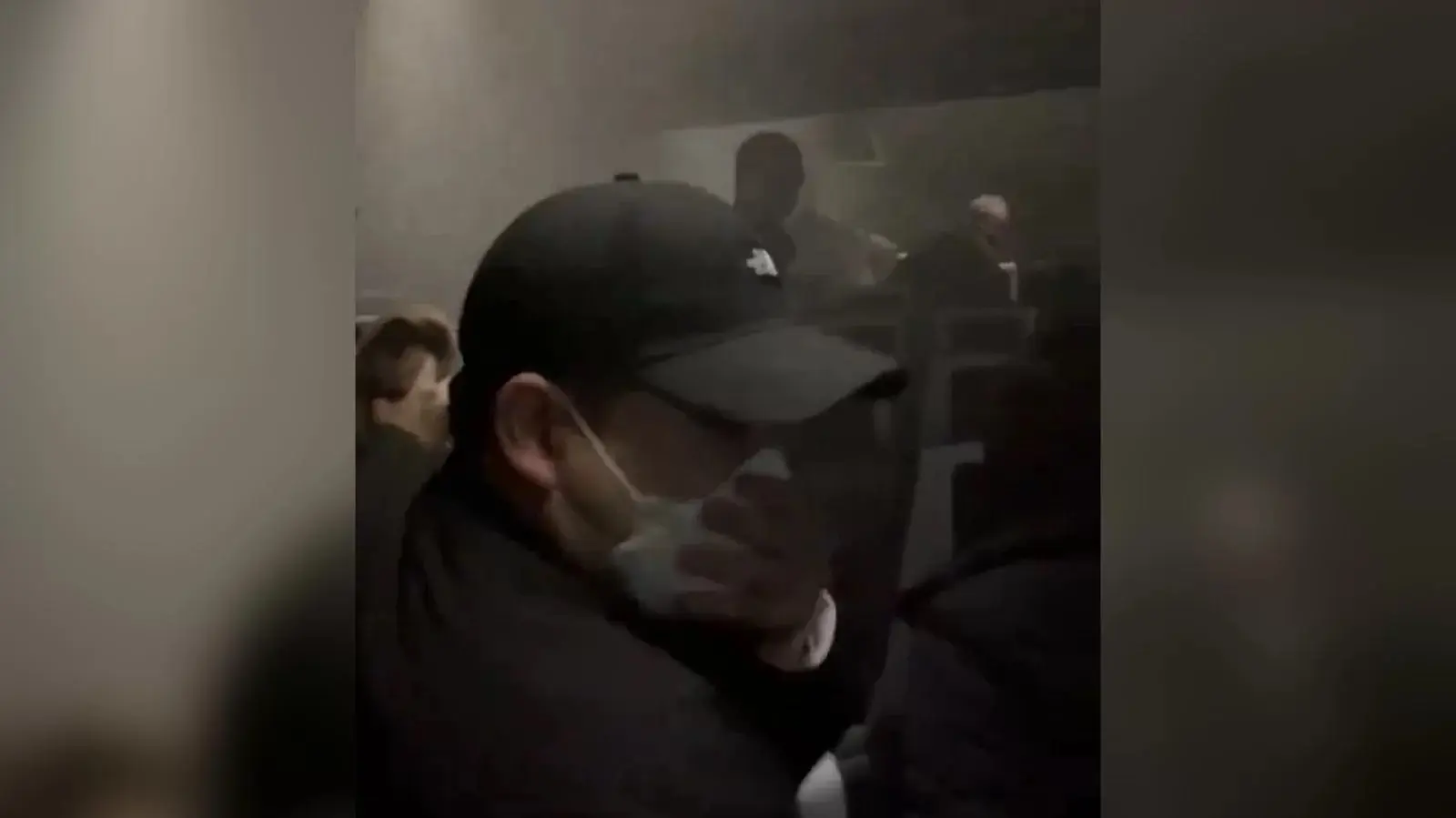 Vídeos mostram desespero de passageiros em avião que colidiu no Japão