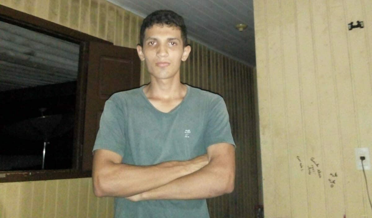 Mãe pede ajuda para encontrar filho autista que desapareceu na véspera do Ano Novo em Rio Branco Mãe pede ajuda para encontrar filho autista que desapareceu na véspera do Ano Novo em Rio Branco