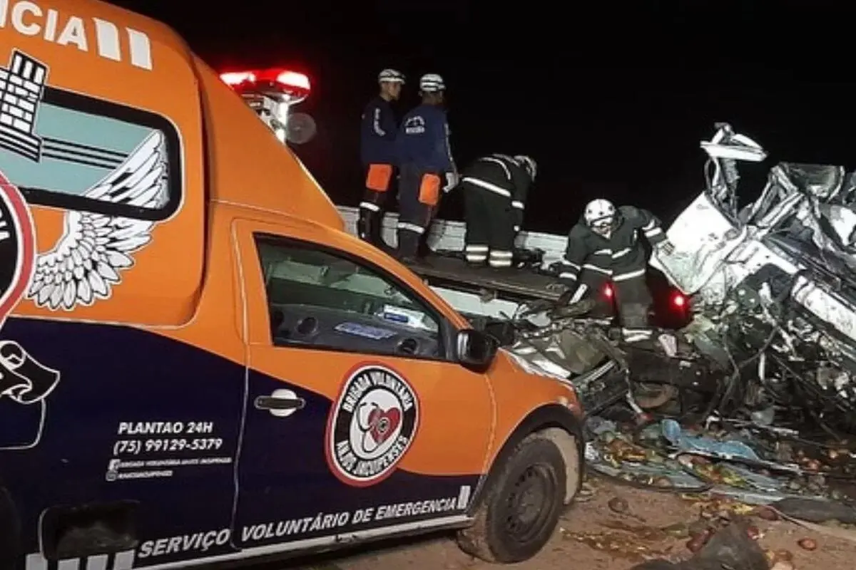 Menino de 10 anos sobrevive a acidente que matou 24 e ajuda no resgate