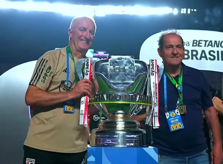 CBF convida Muricy para Seleção a pedido de Dorival, mas coordenador fica no São Paulo