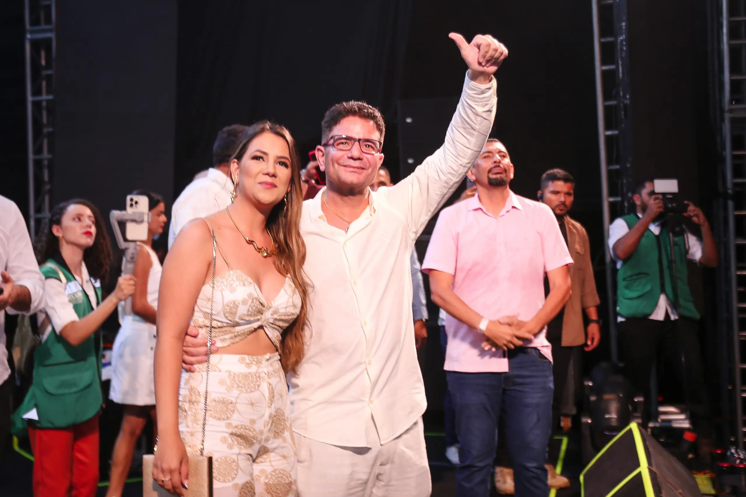 Namorada de Gladson Cameli celebra virada de ano e se declara nas redes: “amo você”