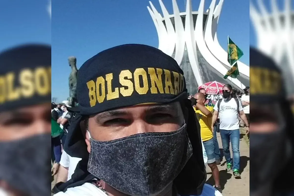 Armas, munições e pólvora: saiba quem é o PM suspeito de financiar 8/1