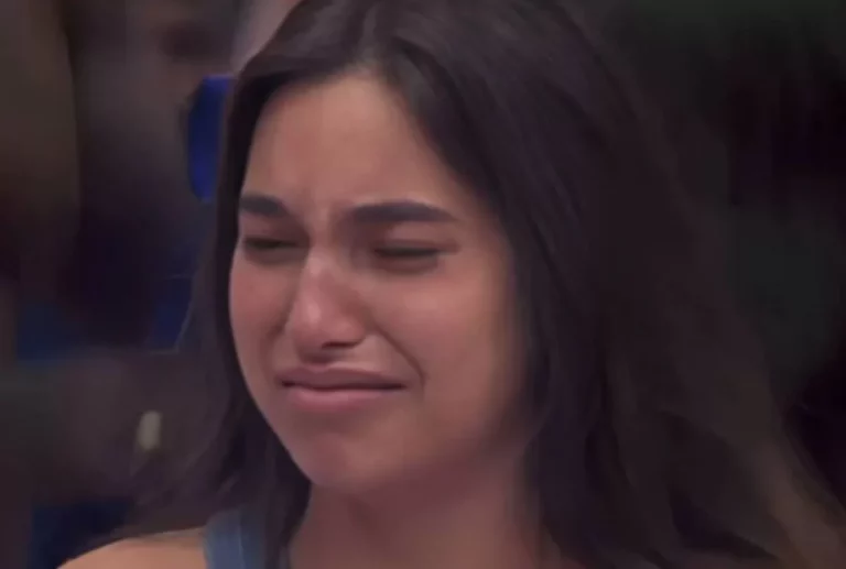 Vanessa Lopes aperta o botão e desiste do BBB24