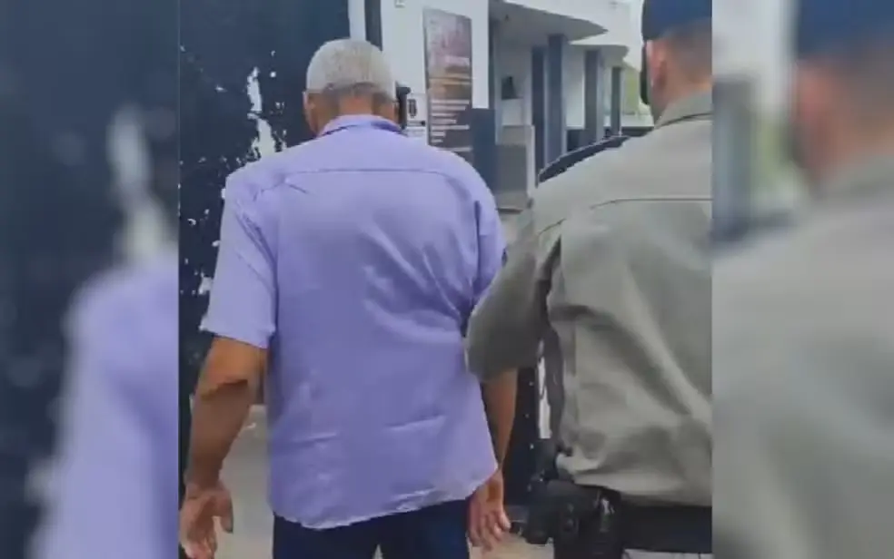 Menina sai para comprar sardinha, pai estranha demora e encontra filha sendo estuprada por comerciante