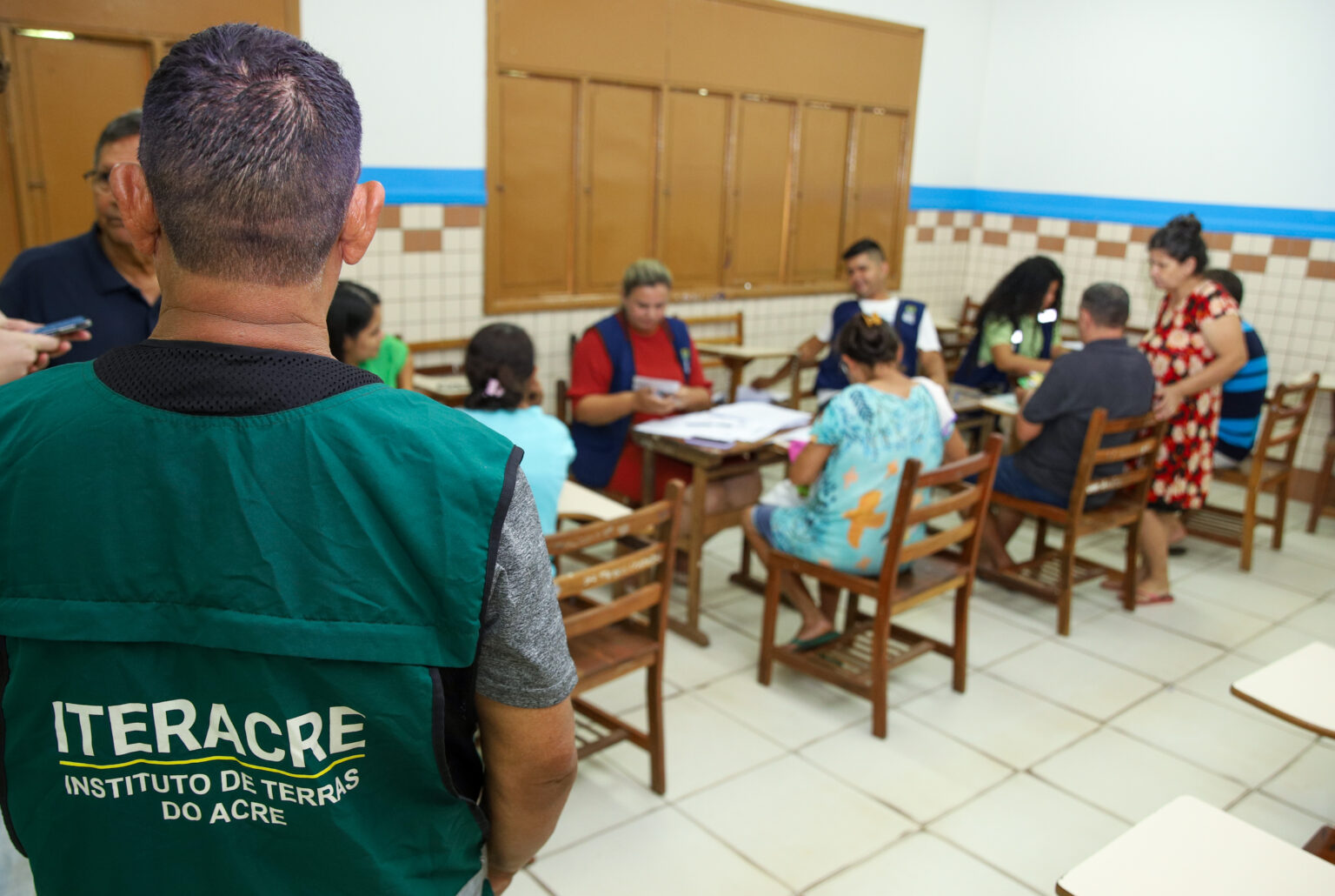 Instituto de Terras do Acre realiza cadastramento de regularização fundiária dos moradores do bairro Rui Lino II Instituto de Terras do Acre realiza cadastramento de regularização fundiária dos moradores do bairro Rui Lino II