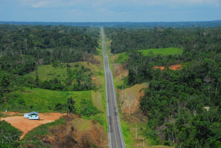 Em protesto, moradores ameaçam fechar BR-364 e cidades podem ficar isoladas via terrestre