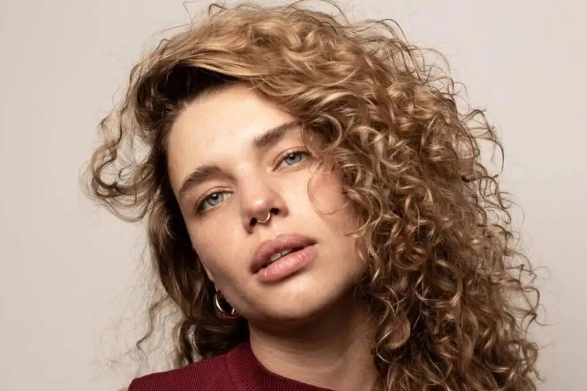 Bruna Linzmeyer é rendida por criminosos armados no Rio