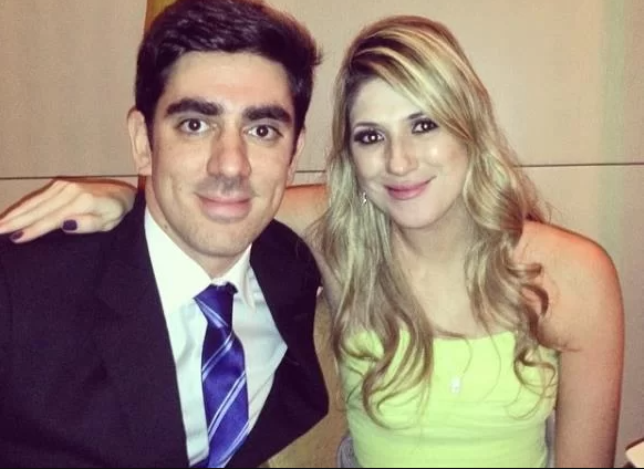 Dani Calabresa é vista consolando ex-mulher de Adnet no Carnaval