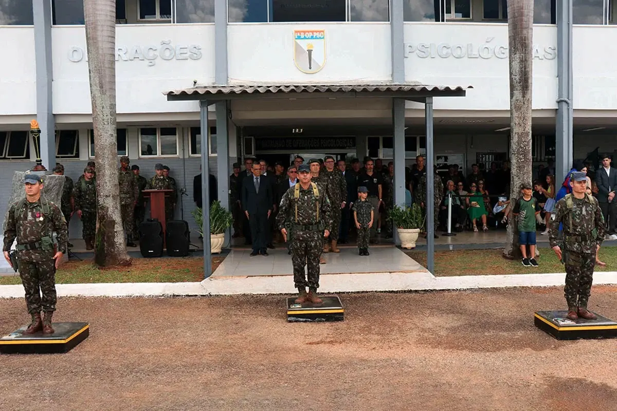Oficial do Exército desmaia ao ser alvo de operação da PF