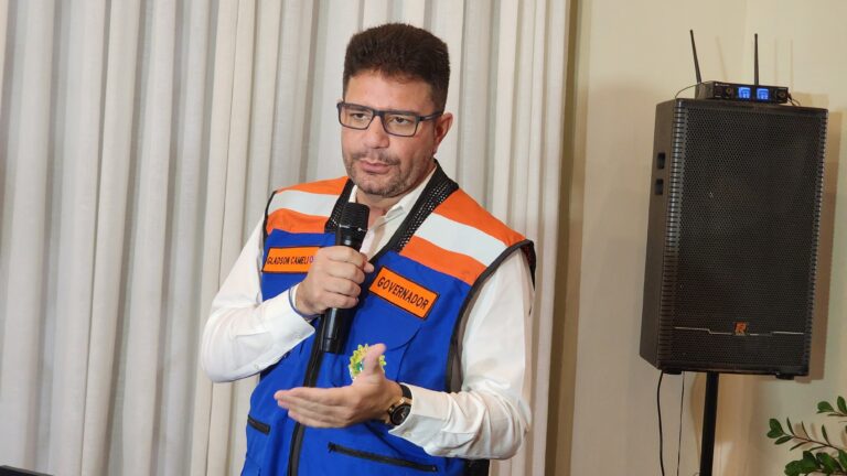 Após ligação, Gladson anuncia que ministros de Lula devem vir ao Acre por conta das enchentes