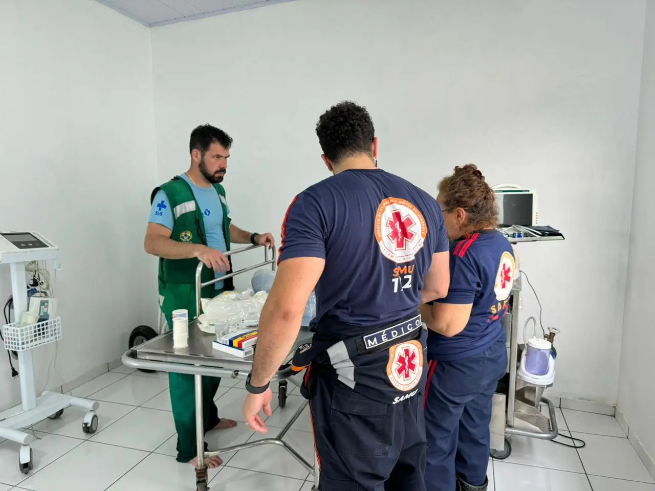 Governo salva vida de mãe e prematuro com sala de emergência improvisada no Jordão