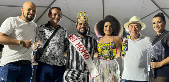 Bocalom cai no samba durante o “esquenta” do bloco 6 é D+ na Seis de Agosto; vídeo