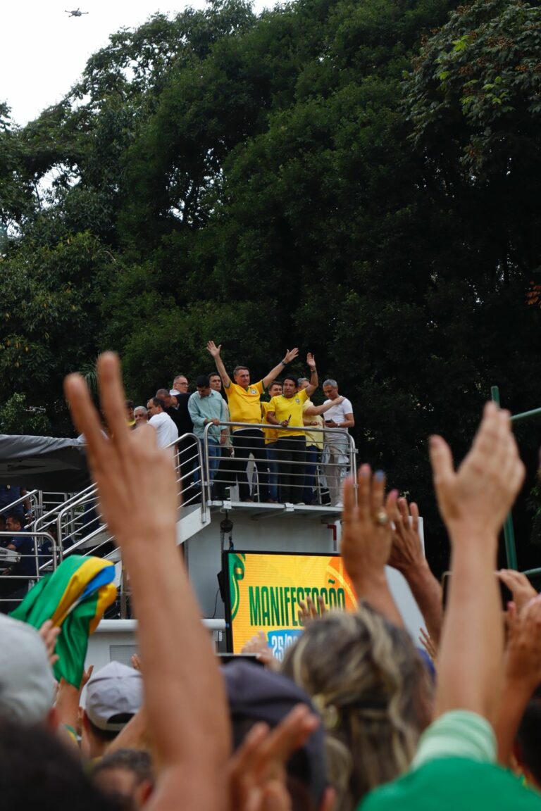 VÍDEO: Bolsonaro discursa para apoiadores durante ato na Avenida Paulista