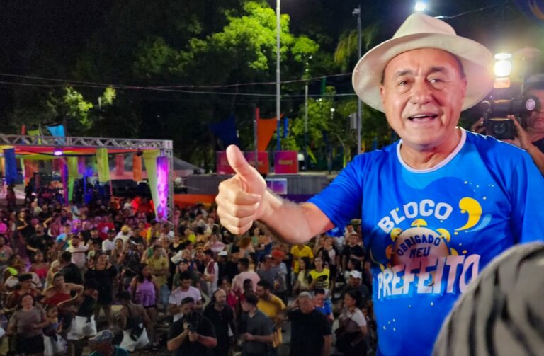 VÍDEO: Com samba no pé, Bocalom abre Carnaval da Prefeitura: “Alegria e nada de tristeza”