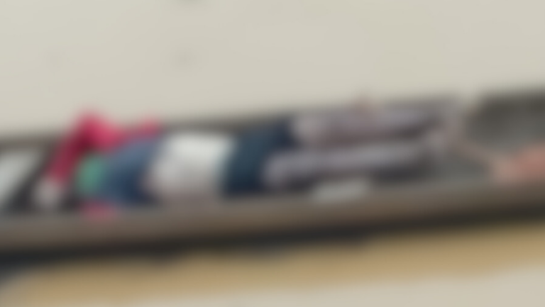 Corpo do pai que desapareceu após buscar por filha em naufrágio é encontrado boiando