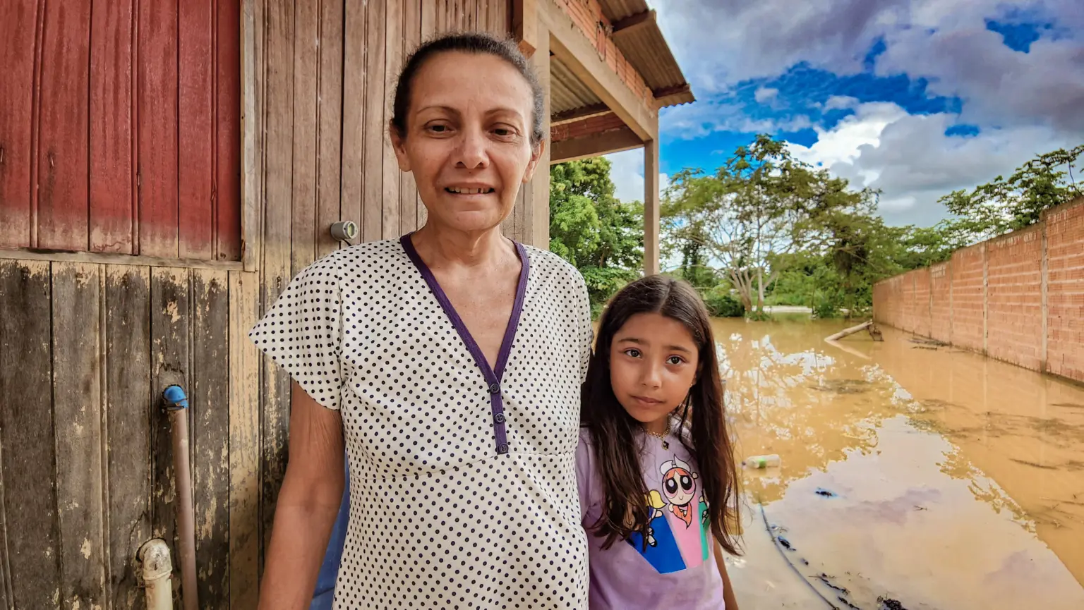 Com 3 cânceres e sem poder trabalhar, acreana enfrenta mais uma enchente: “Temos nem o que comer”
