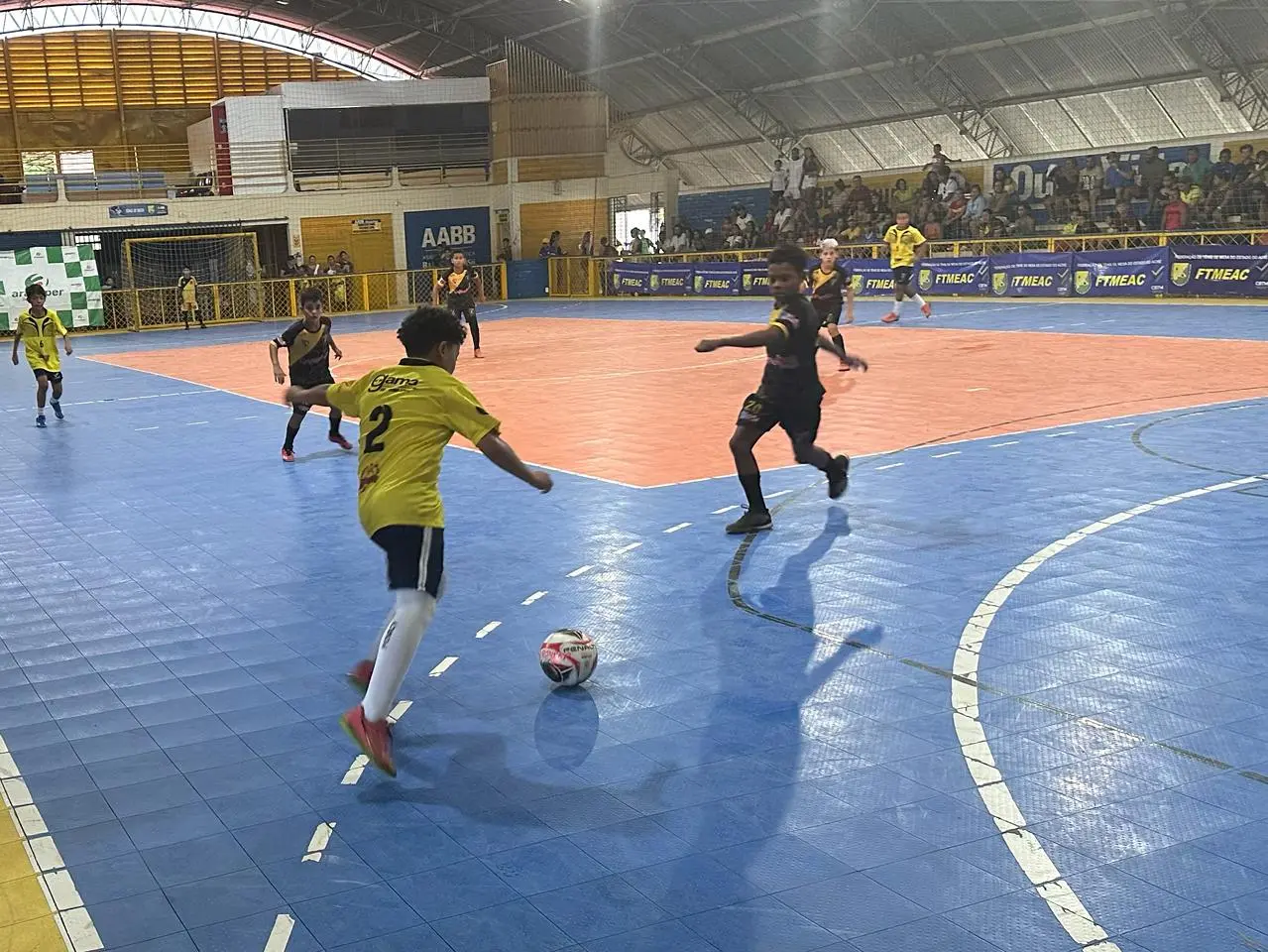 Copinha Arasuper com mais cinco partidas no ginásio do Sesc