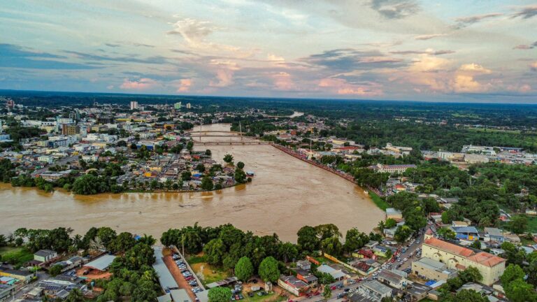 Imagens aéreas mostram situação do Rio Acre na capital após enchente; veja fotos exclusivas