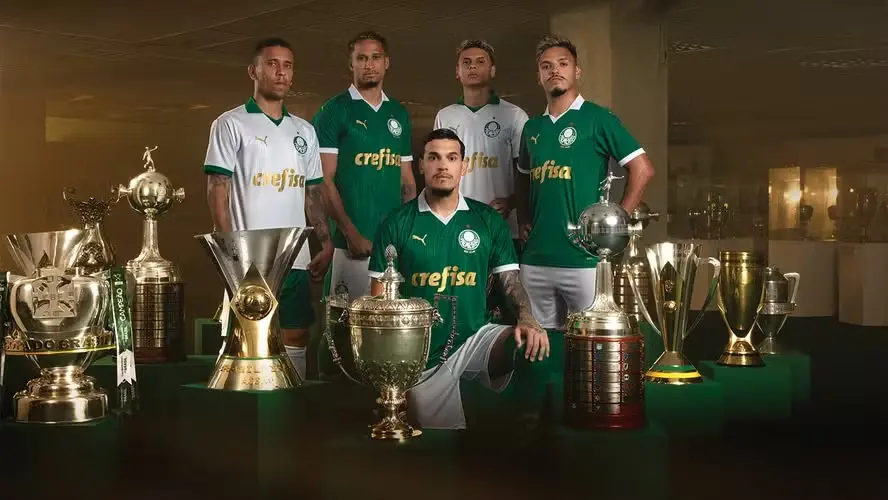 Palmeiras supera Flamengo e é o time que melhor contrata no Brasil; veja comparação