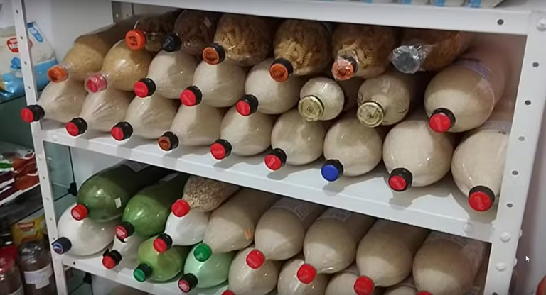 O que pensam as brasileiras que estocam comida para o fim do mundo