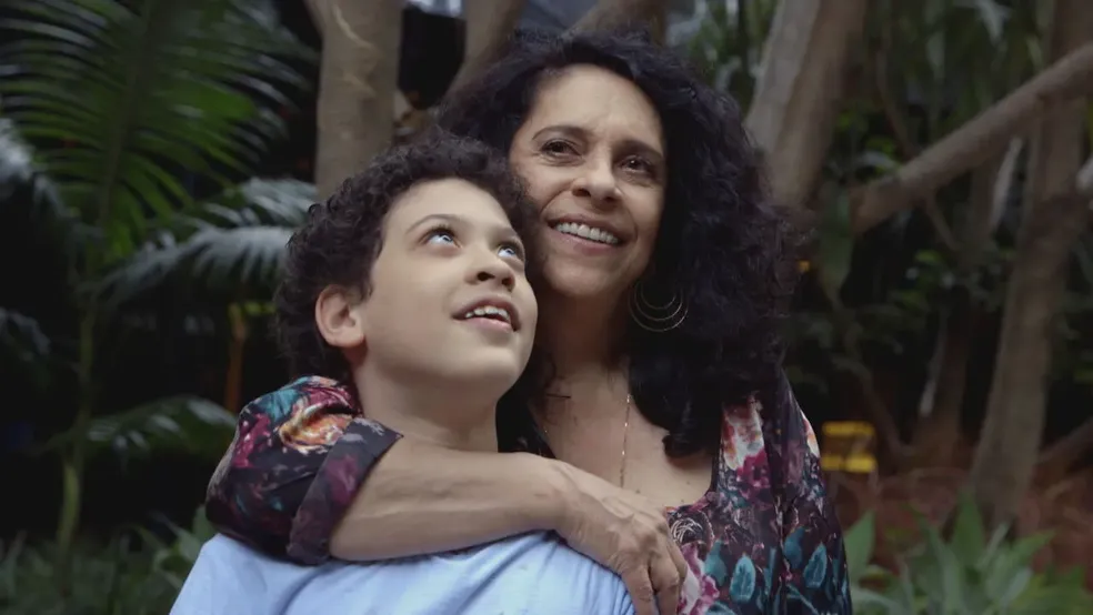 O que fez o filho de Gal Costa pedir exumação do corpo da mãe