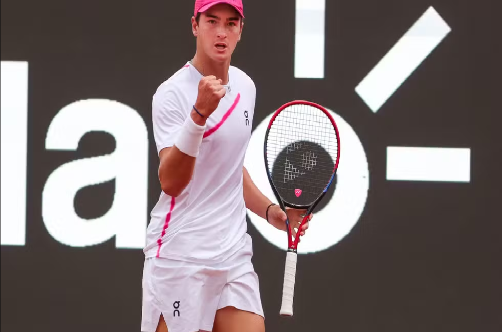 João Fonseca recebe convite para participar de torneio em Estoril